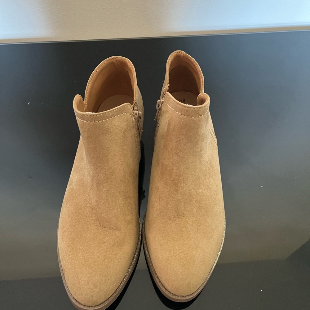 Time and Tru Women's Camel Heeled Boots
